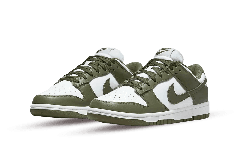 Nike Dunk Low Medium