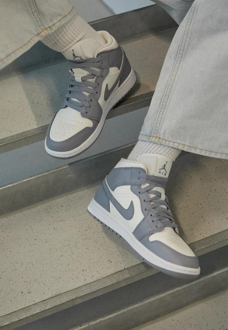 Jordan 1 Mid