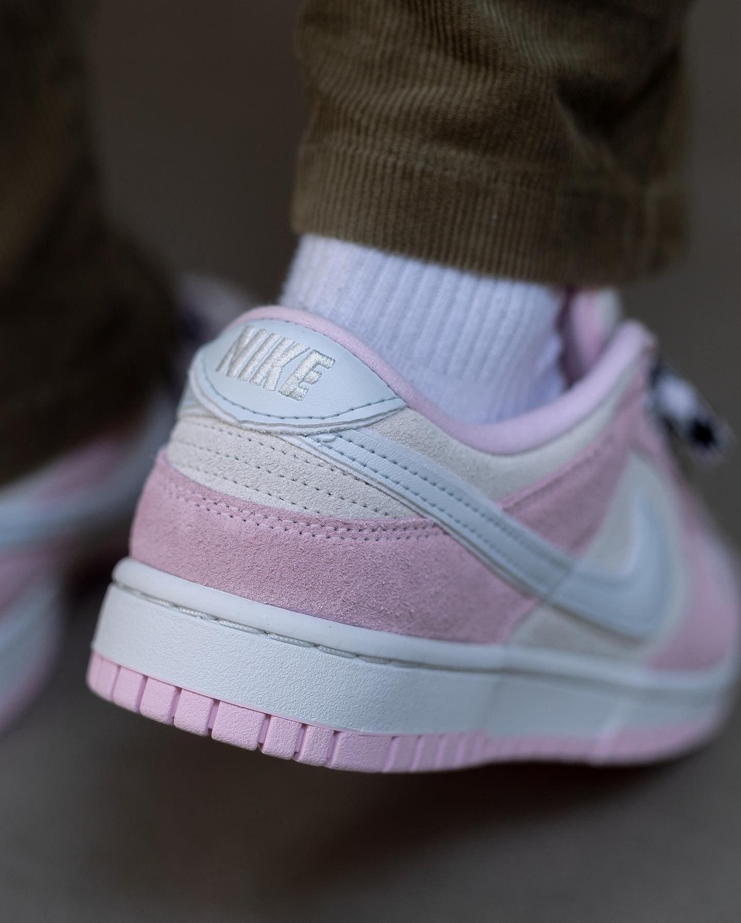Nike Dunk Low LX
